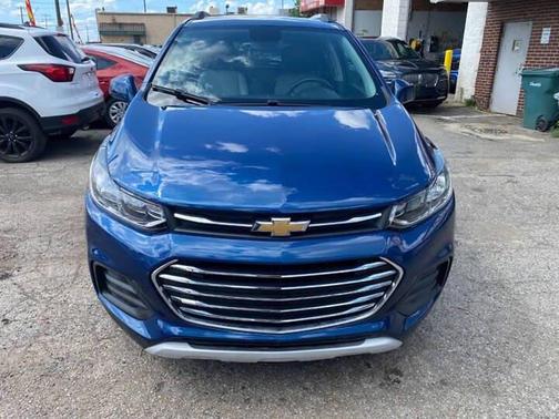 Pacific Blue Metallic 2020 Chevrolet Trax LT