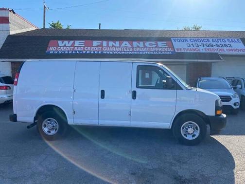 Summit White 2019 Chevrolet Express 2500 Work Van