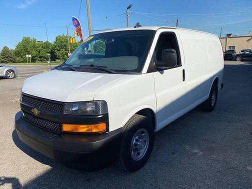 Summit White 2019 Chevrolet Express 2500 Work Van
