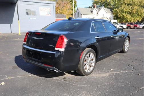 Gloss Black 2015 Chrysler 300C Platinum