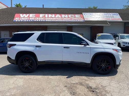 Summit White 2019 Chevrolet Traverse Premier