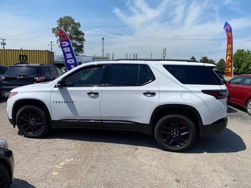 Summit White 2019 Chevrolet Traverse Premier