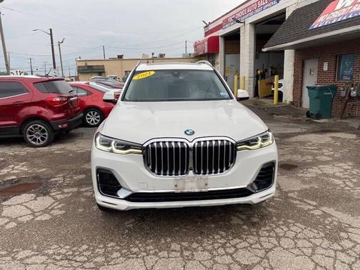 Alpine White 2021 BMW X7 xDrive40i