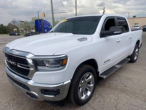 Bright White Clearcoat 2021 RAM 1500 Big Horn/Lone Star