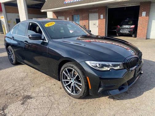 Black Sapphire Metallic 2019 BMW 330 xDrive