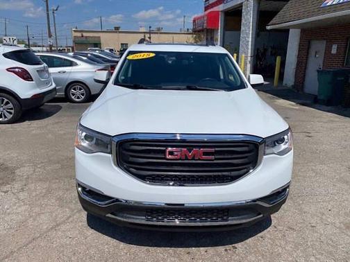 Summit White 2018 GMC Acadia SLE-2