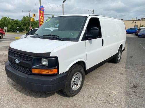 Summit White 2016 Chevrolet Express 2500 LT