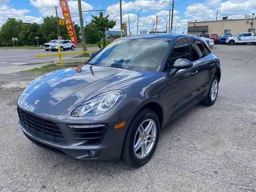 Agate Grey Metallic 2018 Porsche Macan Macan S