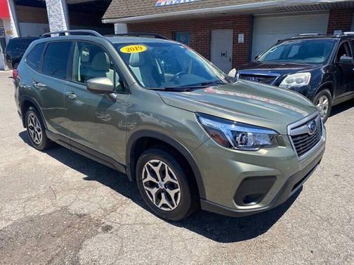 Jasper Green Metallic 2019 Subaru Forester Premium