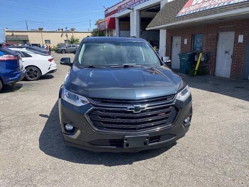 Satin Steel Metallic 2019 Chevrolet Traverse RS
