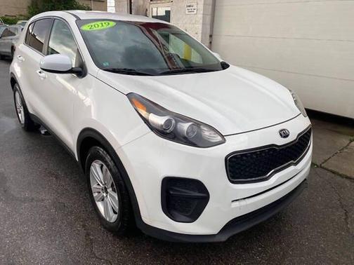Clear White 2019 Kia Sportage LX