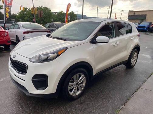 Clear White 2019 Kia Sportage LX