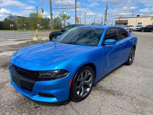 B5 Blue Pearlcoat 2016 Dodge Charger SXT