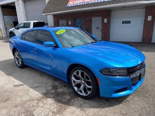 B5 Blue Pearlcoat 2016 Dodge Charger SXT