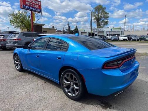 B5 Blue Pearlcoat 2016 Dodge Charger SXT
