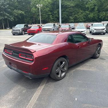 Octane Red Pearlcoat 2018 Dodge Challenger R/T