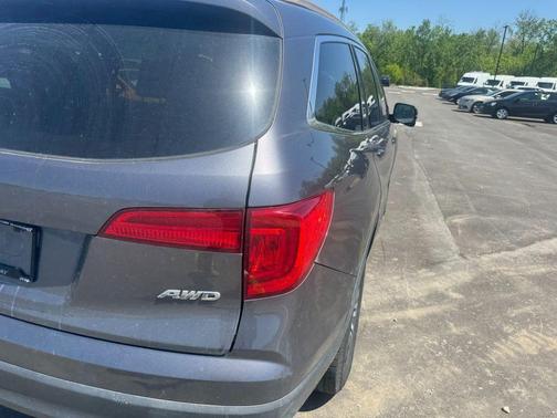Modern Steel Metallic 2018 Honda Pilot EX-L
