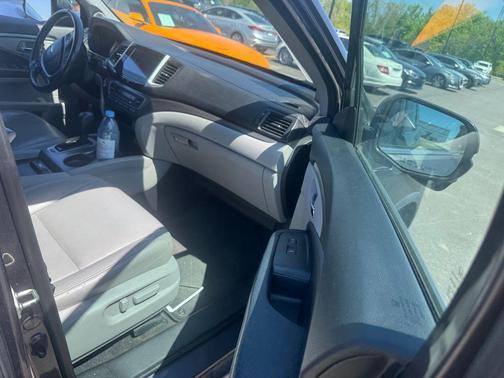 Modern Steel Metallic 2018 Honda Pilot EX-L