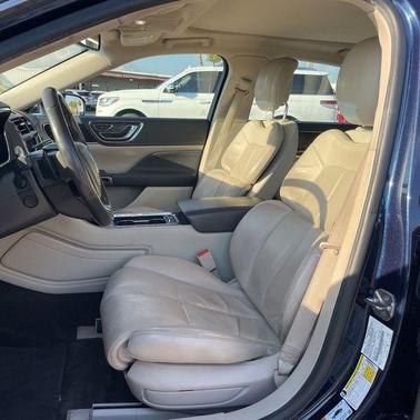 2017 Lincoln Continental Select