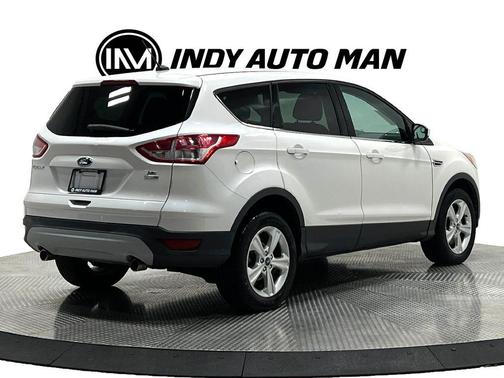 White Platinum 2013 Ford Escape SE