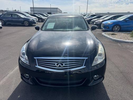 2011 INFINITI G37x Base