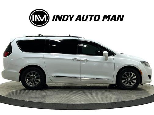 Bright White Clearcoat 2020 Chrysler Pacifica Touring-L Plus