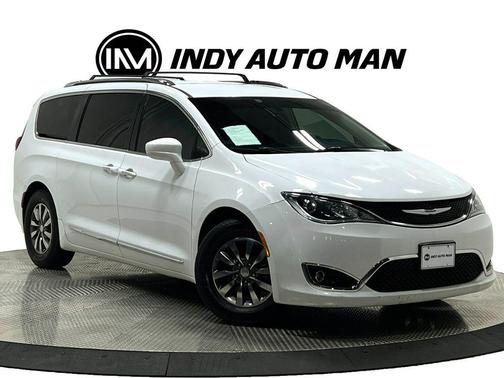 Bright White Clearcoat 2020 Chrysler Pacifica Touring-L Plus