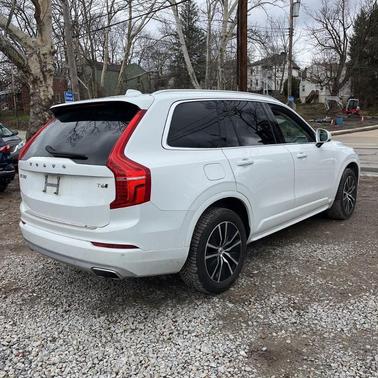 2020 Volvo XC90 T6 Momentum 7 Passenger