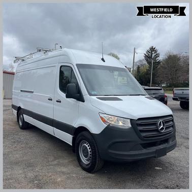 White 2022 Mercedes-Benz Sprinter 2500 170 WB