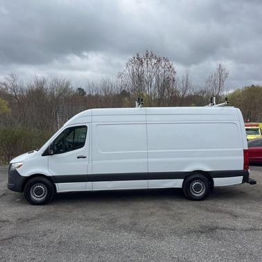 White 2022 Mercedes-Benz Sprinter 2500 170 WB