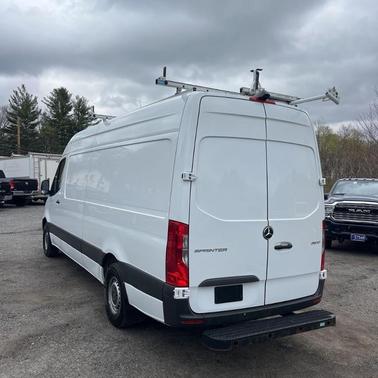 White 2022 Mercedes-Benz Sprinter 2500 170 WB