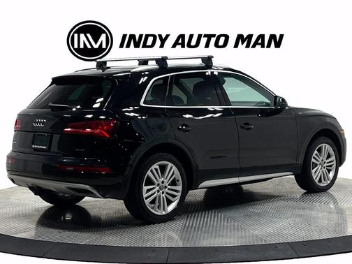 Mythos Black Metallic 2019 Audi Q5 2.0T Premium Plus