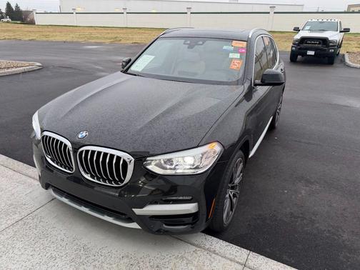 Black Sapphire Metallic 2021 BMW X3 PHEV xDrive30e