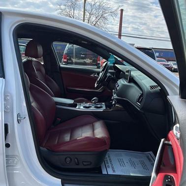 Snow White Pearl 2019 Kia Stinger GT2
