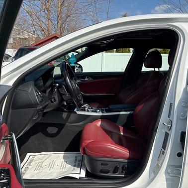 Snow White Pearl 2019 Kia Stinger GT2