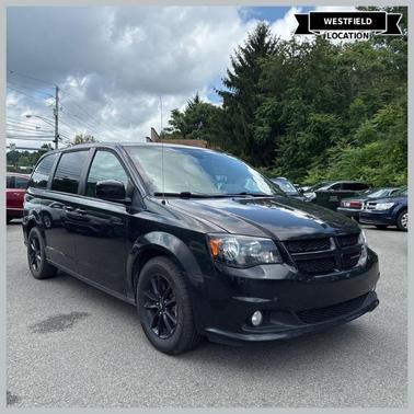 Brilliant Black Crystal Pearlcoat 2019 Dodge Grand Caravan GT