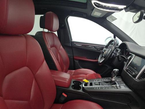 2018 Porsche Macan S