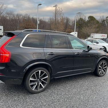2018 Volvo XC90 Hybrid T8 Momentum