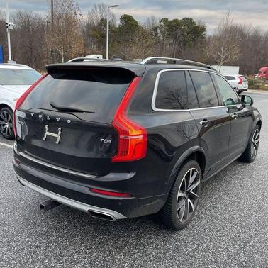 2018 Volvo XC90 Hybrid T8 Momentum
