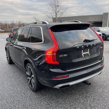 2018 Volvo XC90 Hybrid T8 Momentum