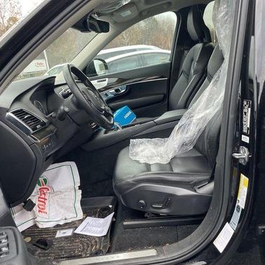 2018 Volvo XC90 Hybrid T8 Momentum