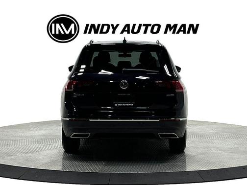 Deep Black Pearl Effect 2020 Volkswagen Tiguan 2.0T SE