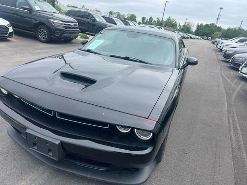 Pitch Black Clearcoat 2019 Dodge Challenger R/T