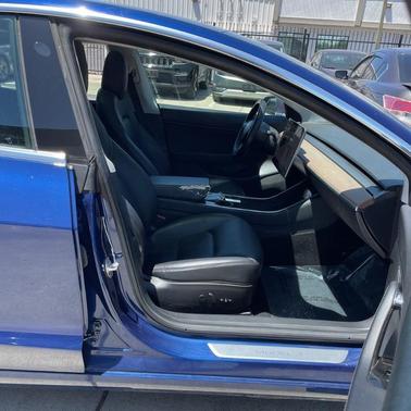 Deep Blue Metallic 2018 Tesla Model 3 Long Range
