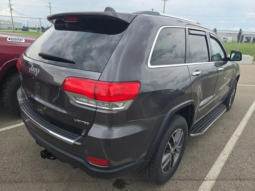 Granite Crystal Clearcoat Metallic 2018 Jeep Grand Cherokee Limited