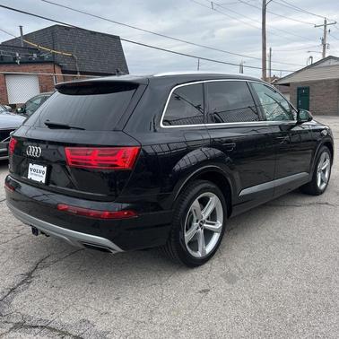 Orca Black Metallic 2019 Audi Q7 55 Prestige