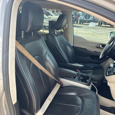 Billet Silver Metallic 2017 Chrysler Pacifica Limited