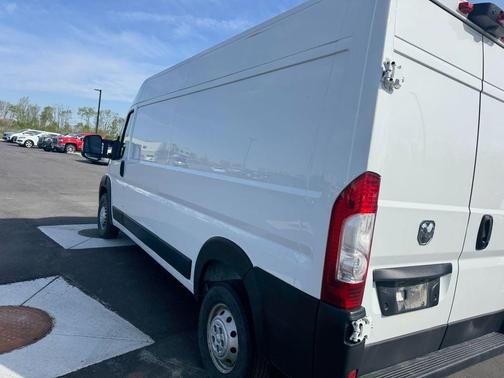 Bright White Clearcoat 2023 RAM ProMaster 2500 High Roof