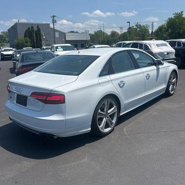Glacier White Metallic 2015 Audi S8 4.0T quattro