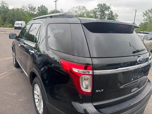 Tuxedo Black Metallic 2013 Ford Explorer XLT